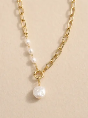 Gold irregular pearl pendant necklace with paperclip chain